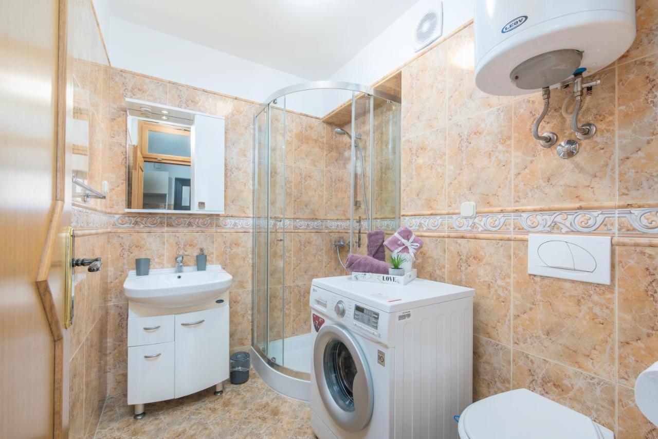 פורץ Apartmani Lorena מראה חיצוני תמונה
